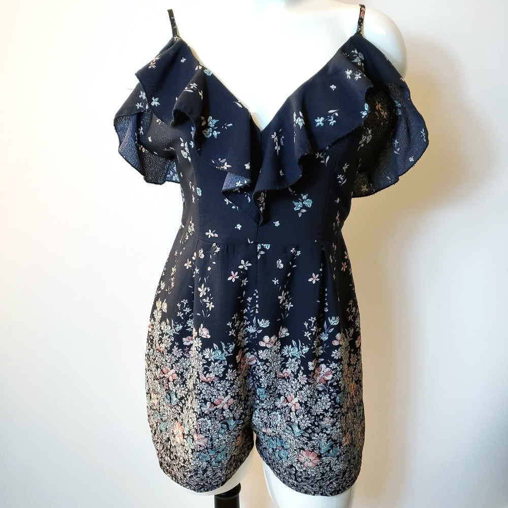 Missguided Romper Floral Ruffles Size 4 NWOT